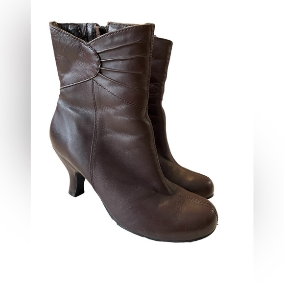 Hush Puppy Brown Leather Heeled Ankle Boots size 7.5 - Picture 3 of 5